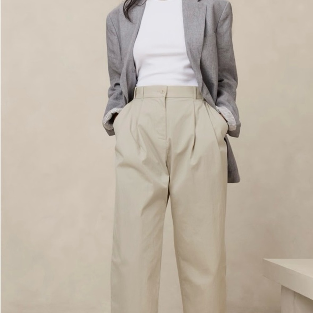 Worn Once! Banana Republic Light Tan Women's Trousers